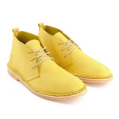 BATA SAFARI ODYSSEY MENS CANARY YELLOW SIZE 6